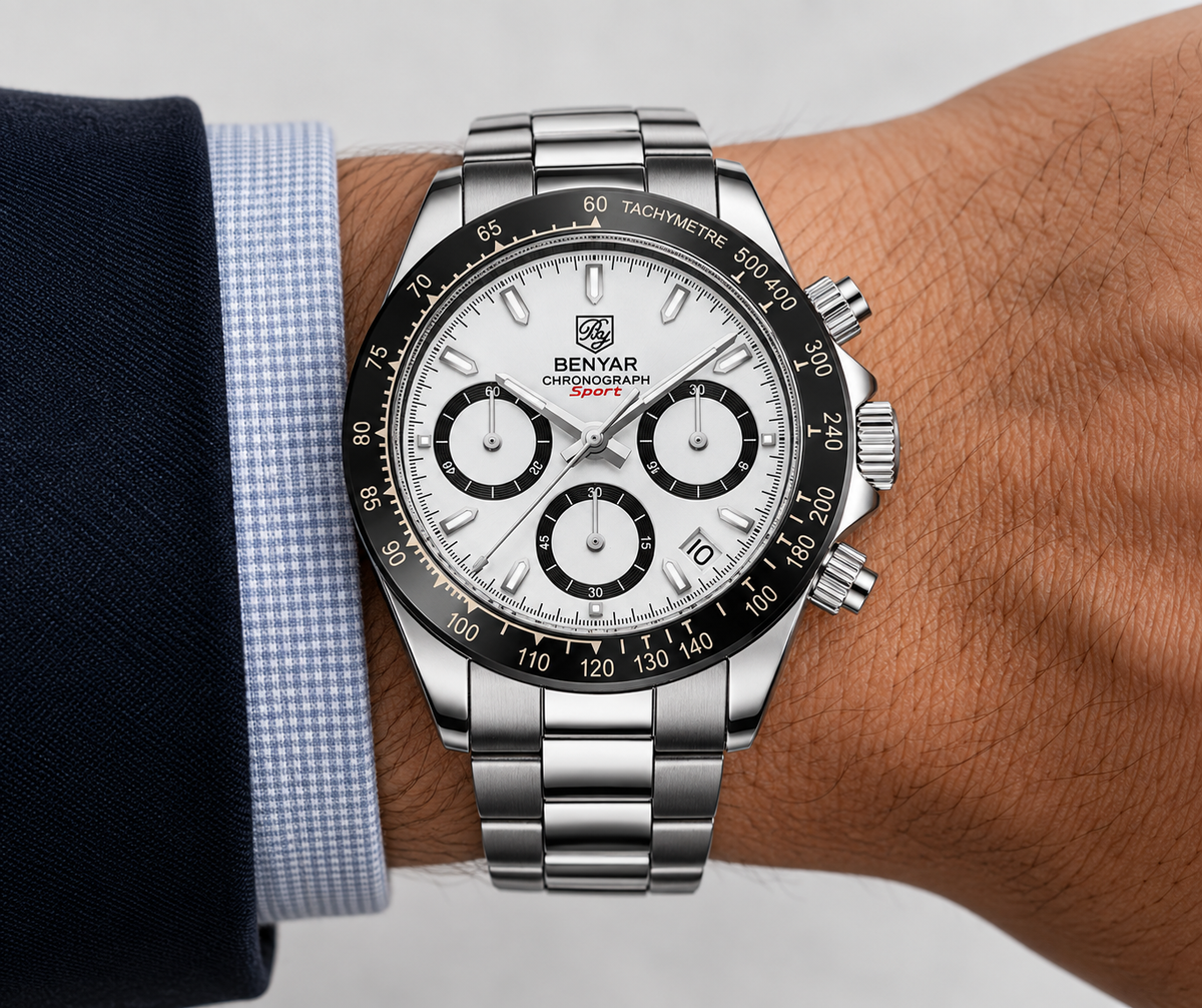 The Ashcombe Chronograph - no pulso, manga de blazer
